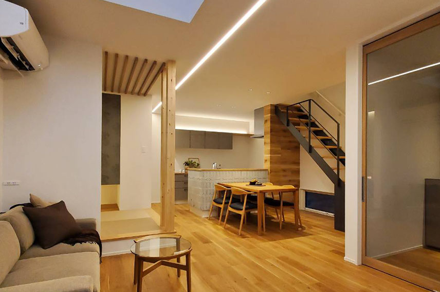 奥行きがあり広々としたダイニング